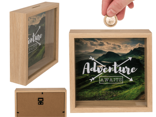 Κουμπαράς Adventure Awaits ξύλινης κατασκευής με μπροστινό τζάμι, 20 x 20 εκ.