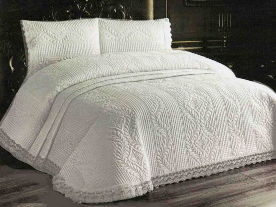 Ariete Casa Κουβερλί King Size 250x260εκ Microsatin Με Δαντέλα Λευκό