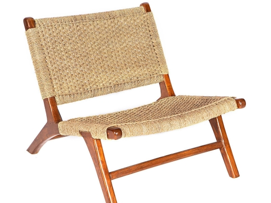 Lounge ξύλινη καρέκλα με χειροποίητη επένδυση σε φυσικό χρώμα 87x70x70 εκ