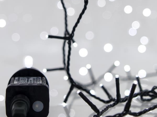 900 Led λαμπάκια με 8 προγράμματα μετασχηματιστή ρεύματος και πράσινο καλώδιο IP44 λευκό ψυχρό φως 45μ