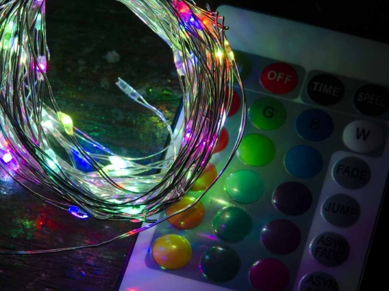 100 Led RGB λαμπάκια αδιάβροχα με πρόγραμμα χάλκινο καλώδιο και remote control 10μ