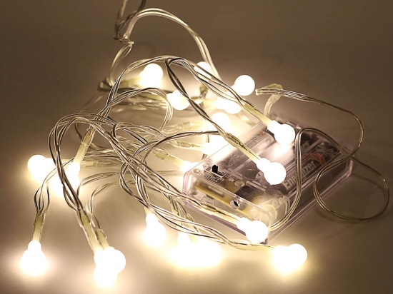 20 LED λαμπάκια μπαταρίας με μπαλίτσες με ασημί διάφανο καλώδιο IP44 και θερμό λευκό φως 2μ