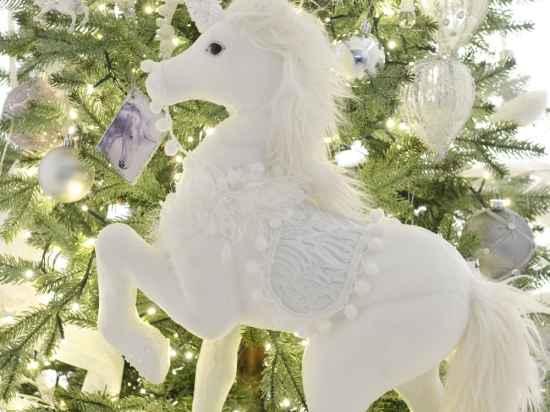 Unicorn πρόταση στολισμού για χριστουγεννιάτικο δέντρο με 115 στολίδια