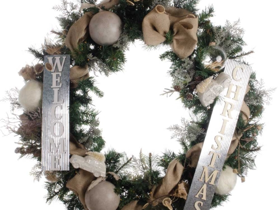 Welcome Christmas Έτοιμο στολισμένο Χριστουγεννιάτικο στεφάνι mix πράσινο με led φωτάκια 90 εκ