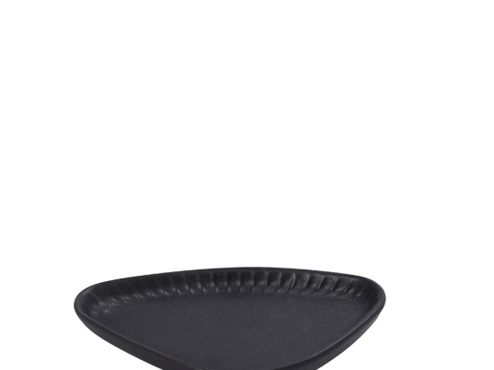 Gobi Black Sand χειροποίητο πορσελάνινο πιατάκι τριγωνικό μαύρο ματ σετ έξι τεμαχίων 17.5x9.5x2.3 εκ