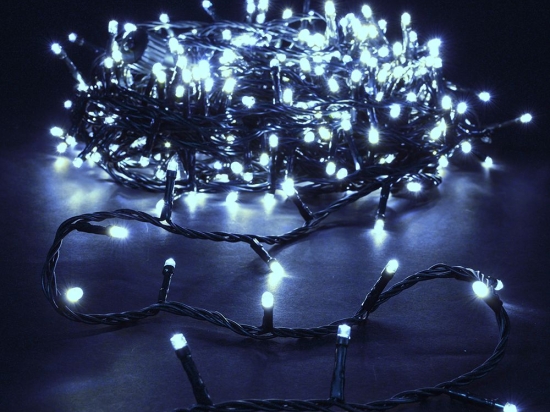 200 Led λαμπάκια IP44 με πρόγραμμα πράσινο καλώδιο και ψυχρό λευκό φως 10μ