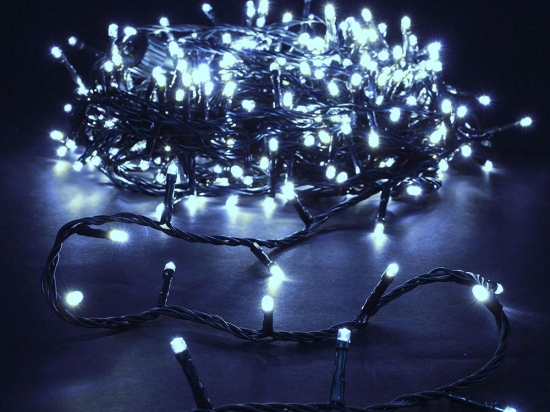 400 Led λαμπάκια IP44 με πρόγραμμα πράσινο καλώδιο και ψυχρό λευκό φως 20μ