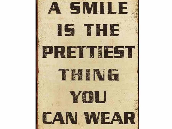 A smile vintage ξύλινο πινακάκι