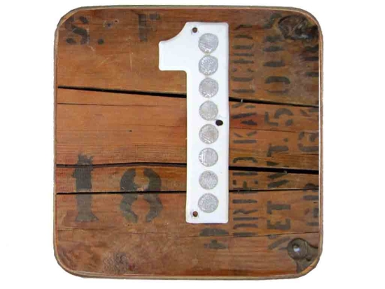 Σουβέρ ξύλινo χειροποίητo number one on wood