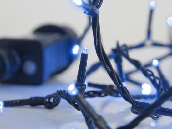 ΣΕΙΡΑ 240 LED 3mm 8 ΠΡΟΓΡΑΜΜΑΤΑ ΜΕΤΑΣΧΗΜΑΤΙΣΤΗ ΜΕ ΜΝΗΜΗ ΜΠΛΕ LED ΙΡ44 | MAGIC CHRISTMAS