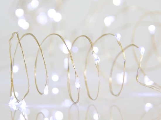 ΣΕΙΡΑ 200 ΜΙΝΙ LED ΣΤΑΘΕΡΟ ΜΕ ΜΕΤΑΣΧΗΜΑΤΙΣΤΗ  ΛΕΥΚΟ LED ΙΡ44 | MAGIC CHRISTMAS