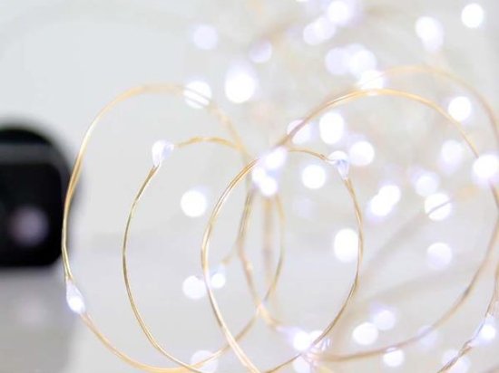 ΣΕΙΡΑ 100 MINI LED 4,5V 8 ΠΡΟΓΡΑΜΜΑΤΑ ΜΕ ΜΕΤΑΣΧΗΜΑΤΙΣΤΗ ΠΡΟΕΚΤΑΣΗ ΠΑΡΟΧΗΣ 500cm ΑΣΗΜΙ ΧΑΛΚΟΣ ΛΕΥΚΟ LED ANA 10cm ΙΡ44