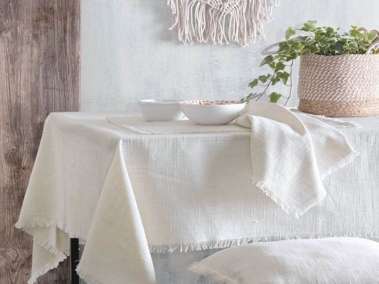 Τραπεζομάντηλο Merit Off White Ρυθμός 150x160 100% Βαμβάκι