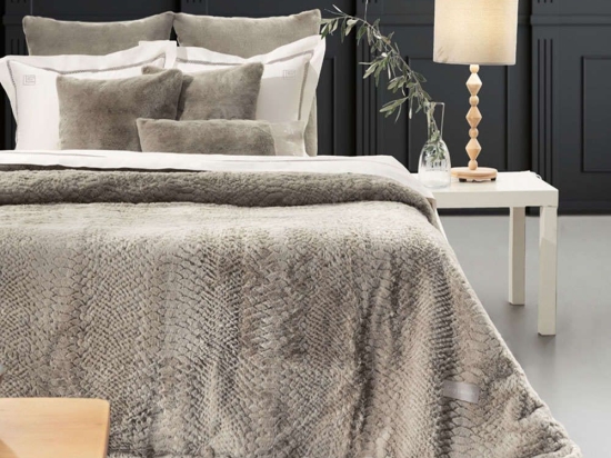 Κουβέρτα Crusty (Σετ 2τμχ) Mink Guy Laroche Υπέρδιπλο 220x240cm 100% Microsuede