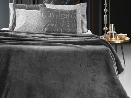 Κουβέρτα Βελουτέ Logo Anthracite Guy Laroche Υπέρδιπλo 220x240cm Πολυέστερ