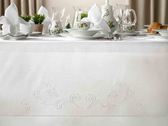 Τραπεζομάντηλο 252/15 White Gofis Home 150Χ310 Λινό-Πολυέστερ