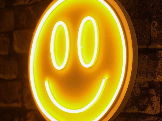 Διακοσμητικό Φωτιστικό Τοίχου Smiley 395NGR2306 Φ27cm Led 350lm 36W 3400K Yellow Wallity