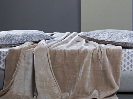 Κουβέρτα Notte 26 Βελουτέ Beige Kentia King Size 260x240cm Πολυέστερ