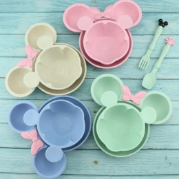 Σετ φαγητού Minnie  Σε 4 Χρώματα, με 2 πιάτα, κουτάλι και πιρούνι