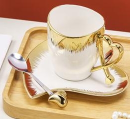 Κούπα με πιατάκι και κουταλάκι, Elegant Καρδιά με χρυσές λεπτομέρειες
