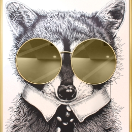 Racoon Thug Life πίνακας σε καμβά με χρυσό καθρέπτη και πλαίσιο σε χρυσή απόχρωση 118x130 εκ