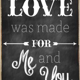 Ξύλινος ρετρό πίνακας χειροποίητος love was made for you and me 20x30 εκ