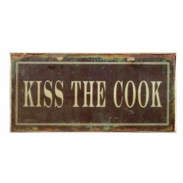 Πίνακας χειροποίητος kiss the cook 26x13 εκ