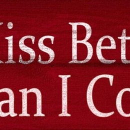 Vintage ξύλινος χειροποίητος πίνακας I kiss better than I cook 26x13 εκ