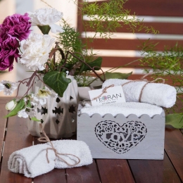 Λαβέτες Σετ 5τμχ Box 1004 White Σε Ξύλινο Κουτί Teoran Σετ Πετσέτες 30x30cm 100% Βαμβάκι